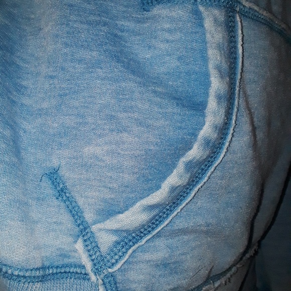 Bèllargo Blue Hoodie - Picture 3 of 5